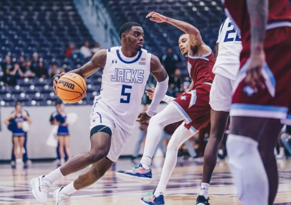 SFA Basketballer Makes Defensive Play of the Year in Nacogdoches