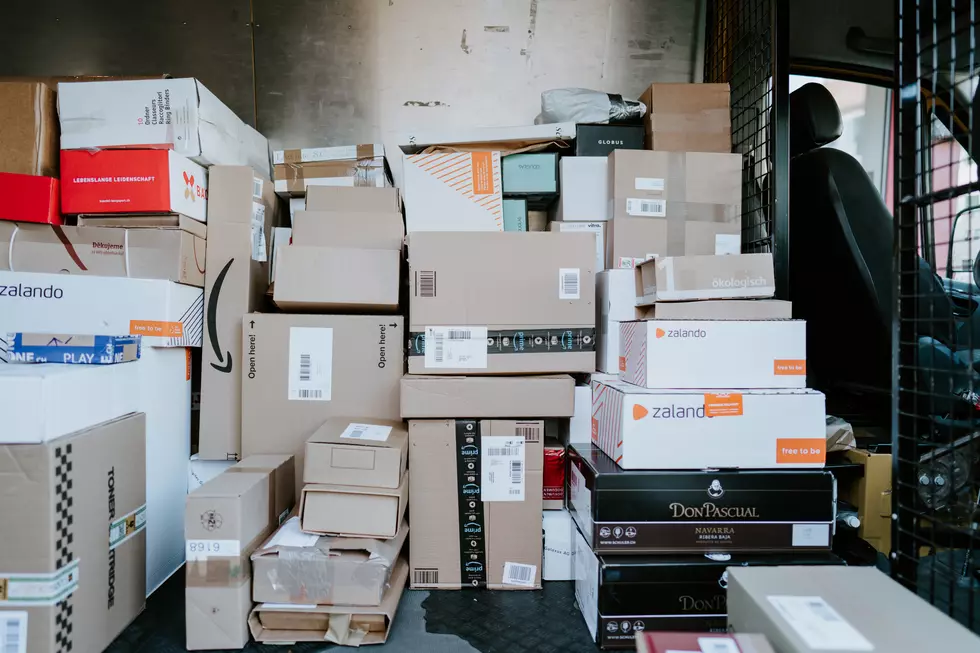Texas Christmas Shipping Deadlines For USPS, UPS, And FedEx