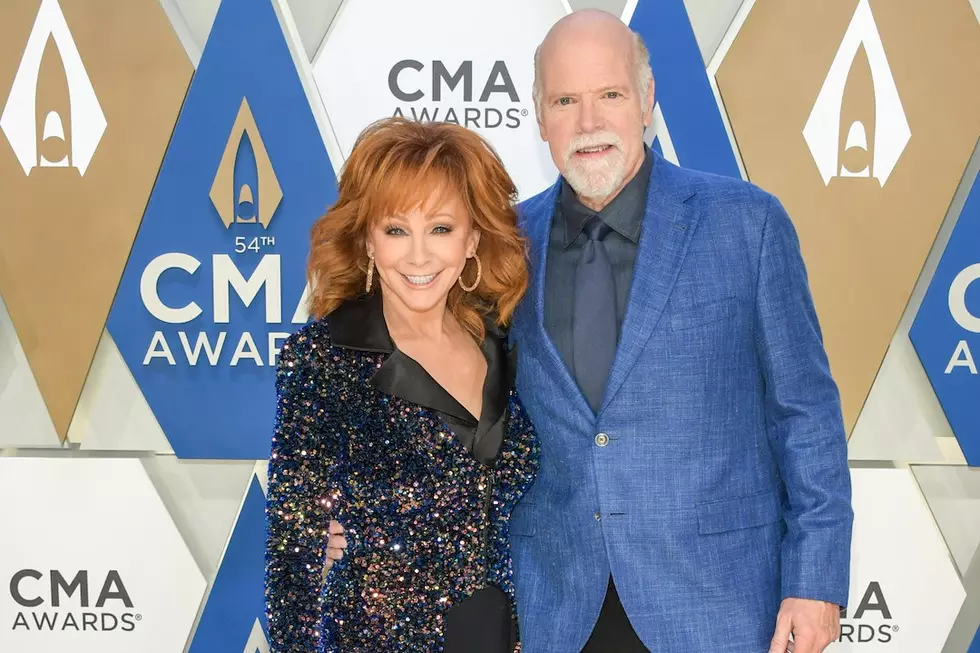 Reba McEntire Reveals She, Boyfriend Rex Linn Had COVID-19 Despite Being Vaccinated